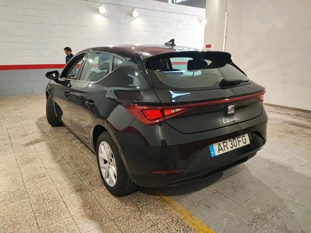 seat-leon-2022-diesel-1968cc