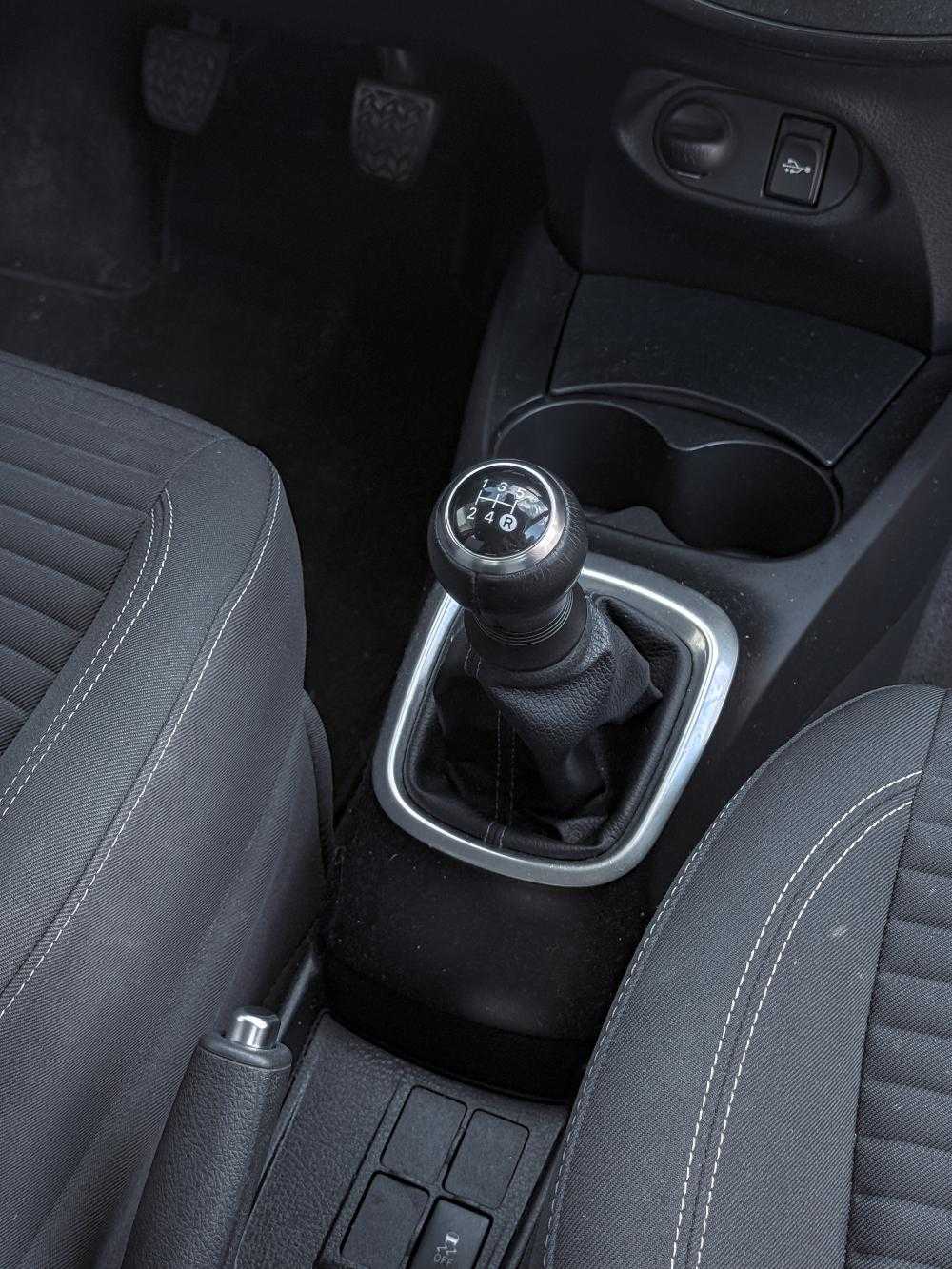 toyota-yaris-2020-gasolina-998cc