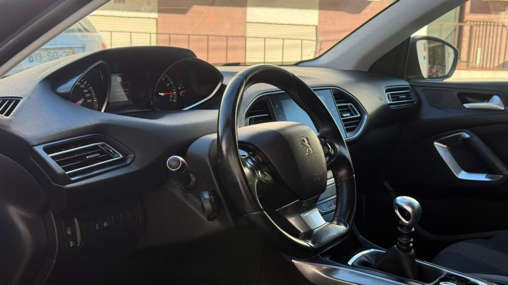 peugeot-308-2019-gasolina-1199cc