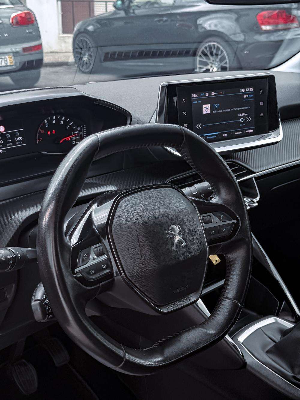 peugeot-208-2020-diesel-1499cc