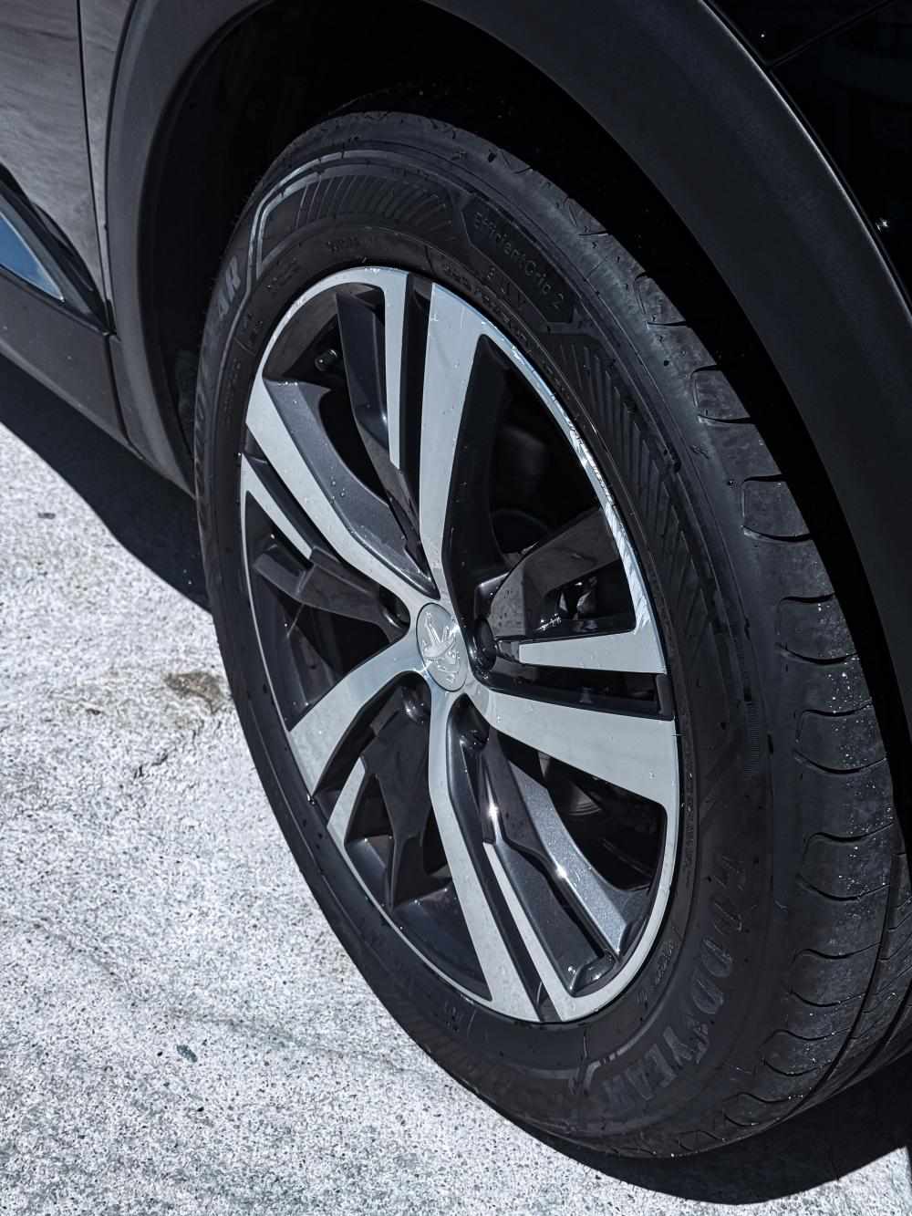 peugeot-5008-2022-diesel-1499cc