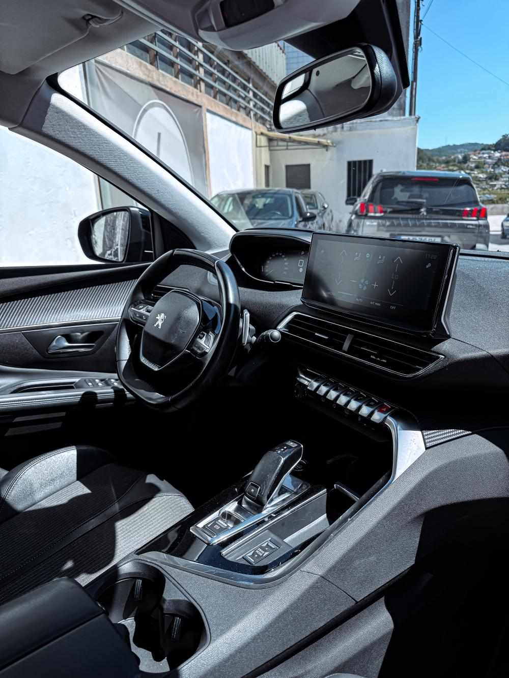 peugeot-5008-2022-diesel-1499cc