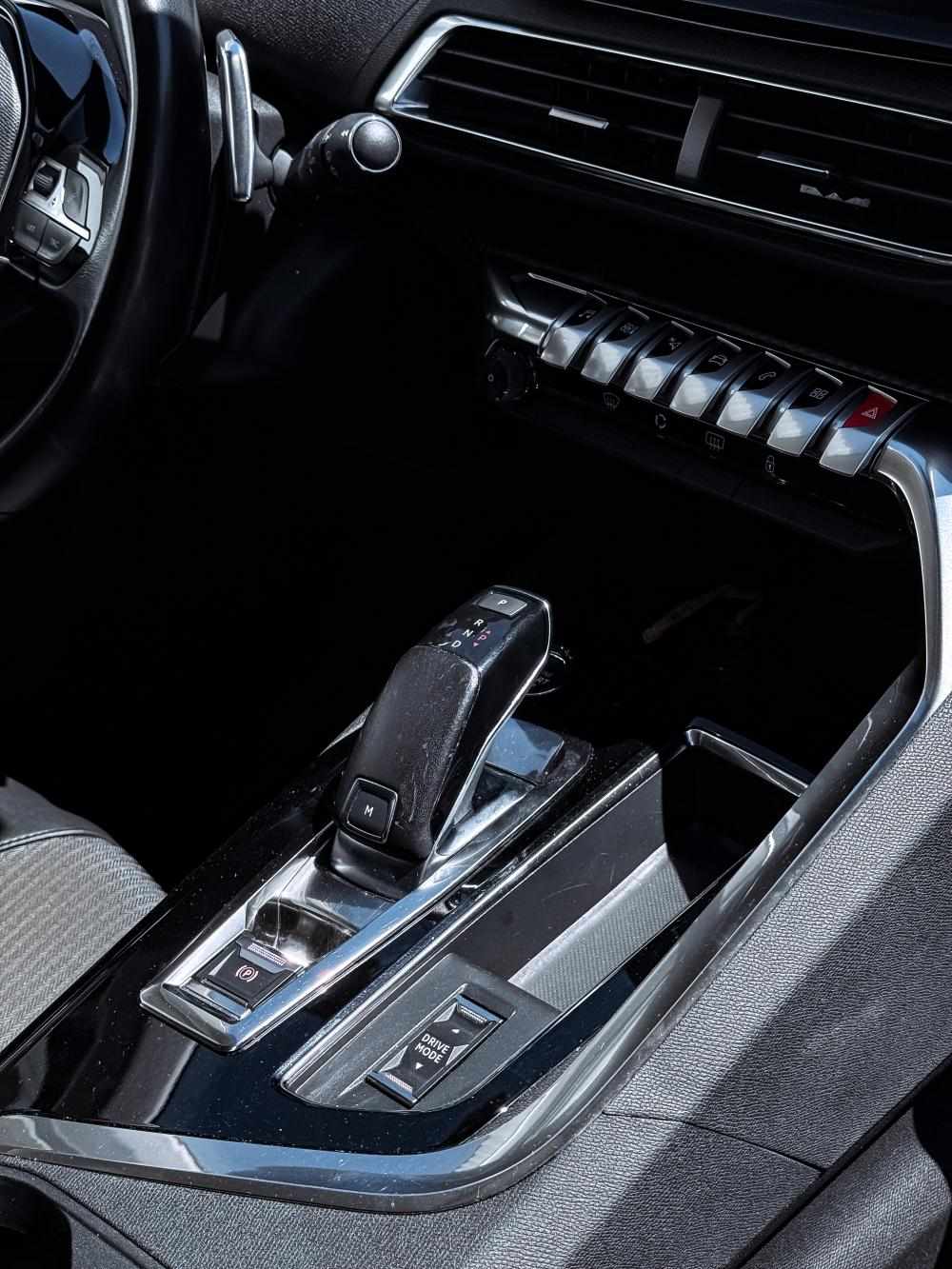peugeot-5008-2022-diesel-1499cc