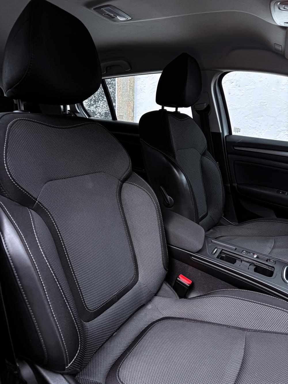 renault-megane-sport-tourer-2023-hibrido-a-gasolina-1598cc