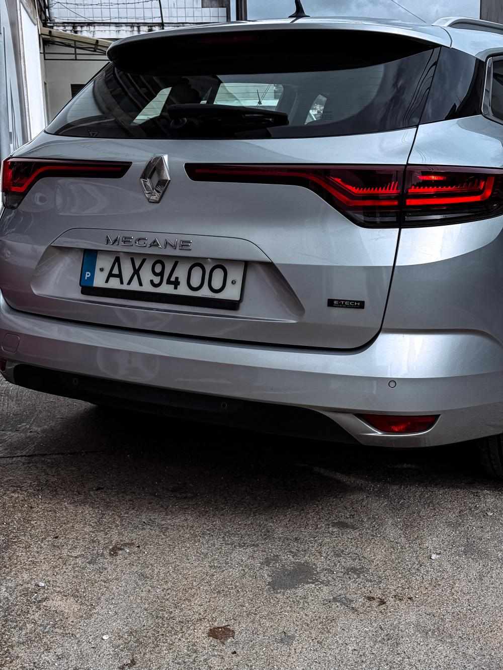 renault-megane-sport-tourer-2023-hibrido-a-gasolina-1598cc
