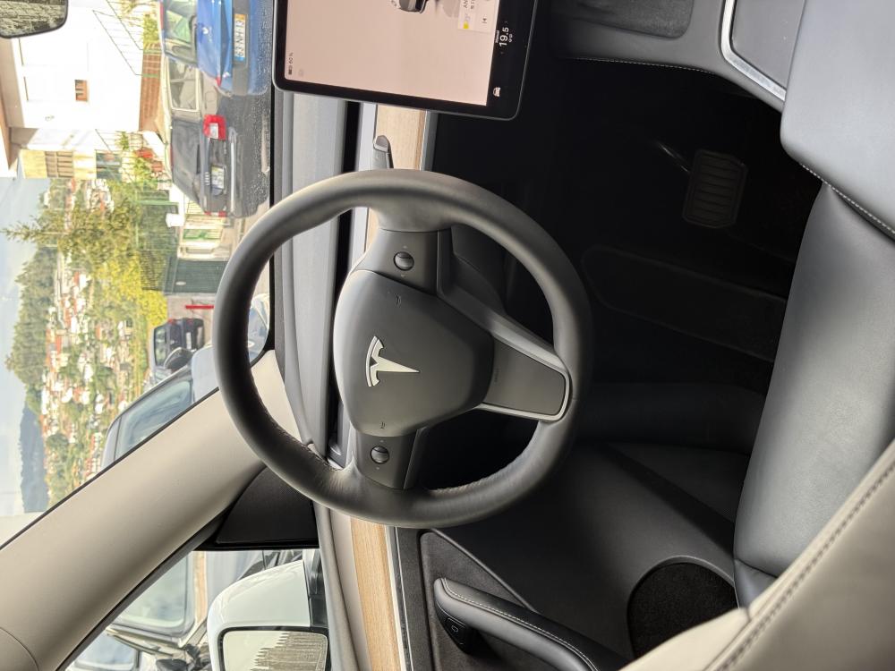 tesla-model-y-2022-eletrico-0cc