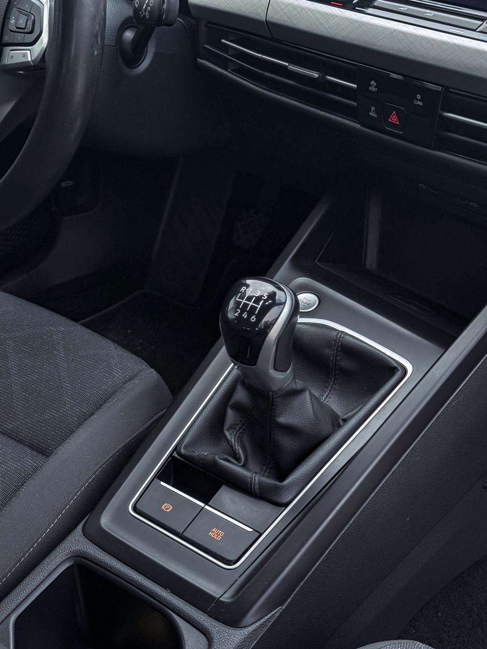 volkswagen-golf-2022-diesel-1968cc