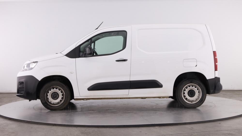 citroen-berlingo-2023-diesel-1500cc