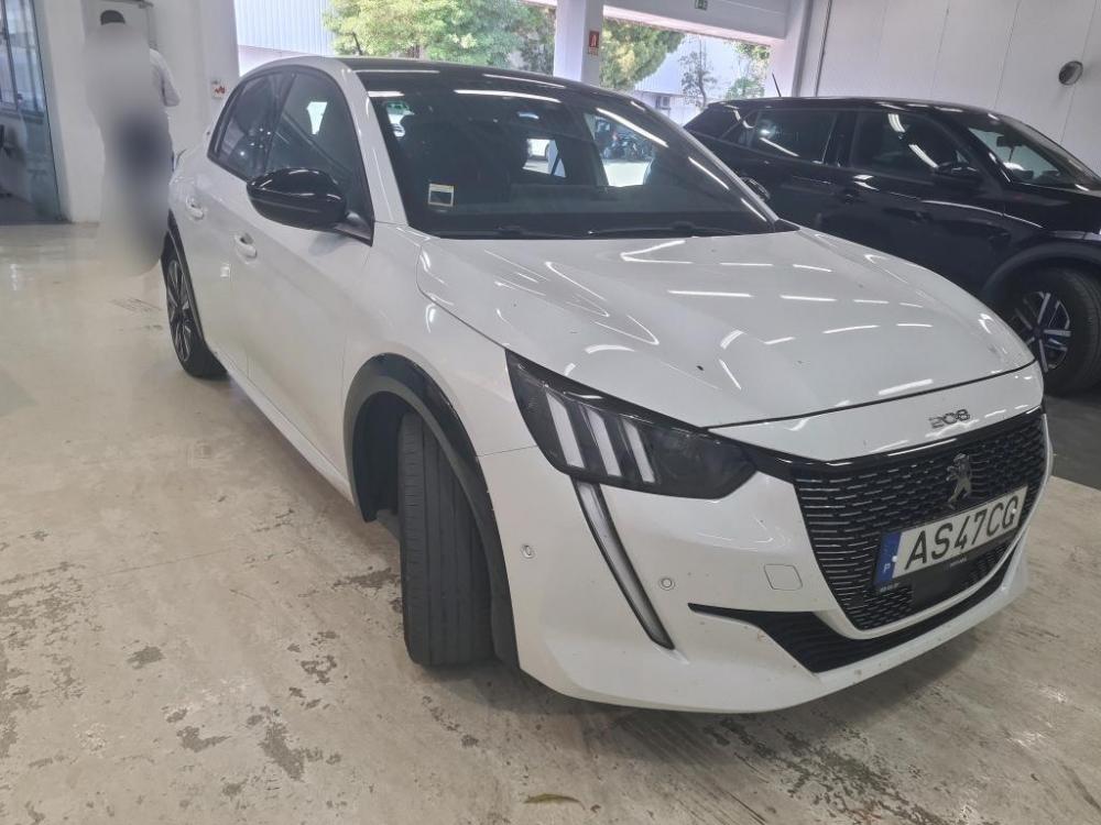 peugeot-208-2022-diesel-1499cc