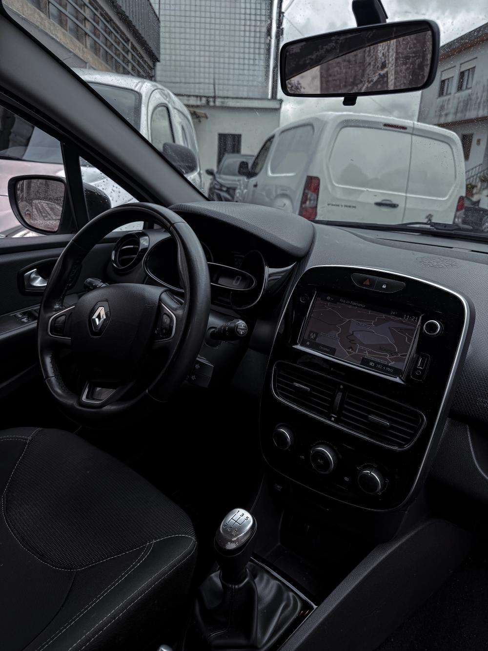 renault-clio-sport-tourer-2017-diesel-1461cc