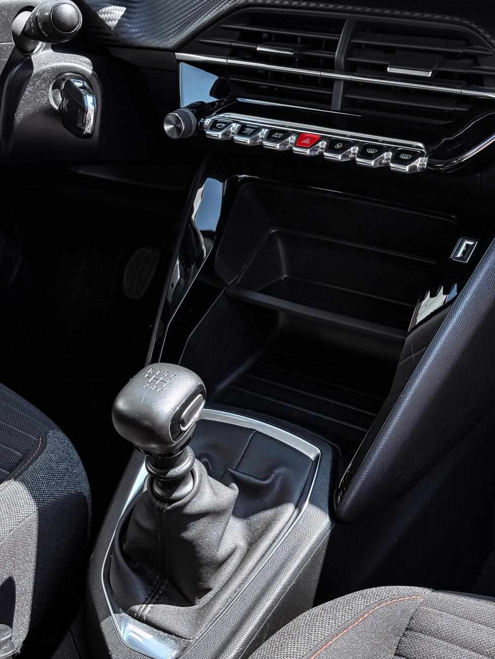peugeot-2008-2022-diesel-1499cc