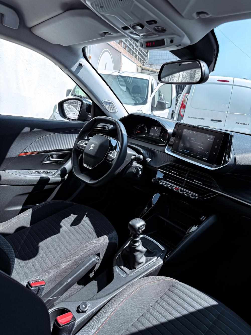 peugeot-2008-2022-diesel-1499cc