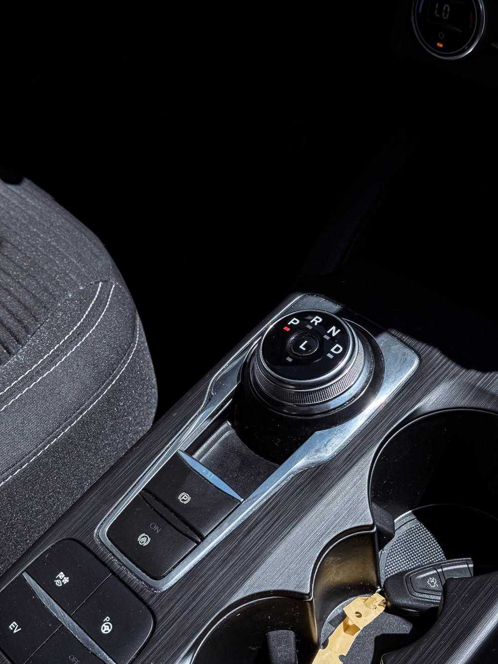 ford-kuga-2021-hibrido-a-gasolina-2488cc
