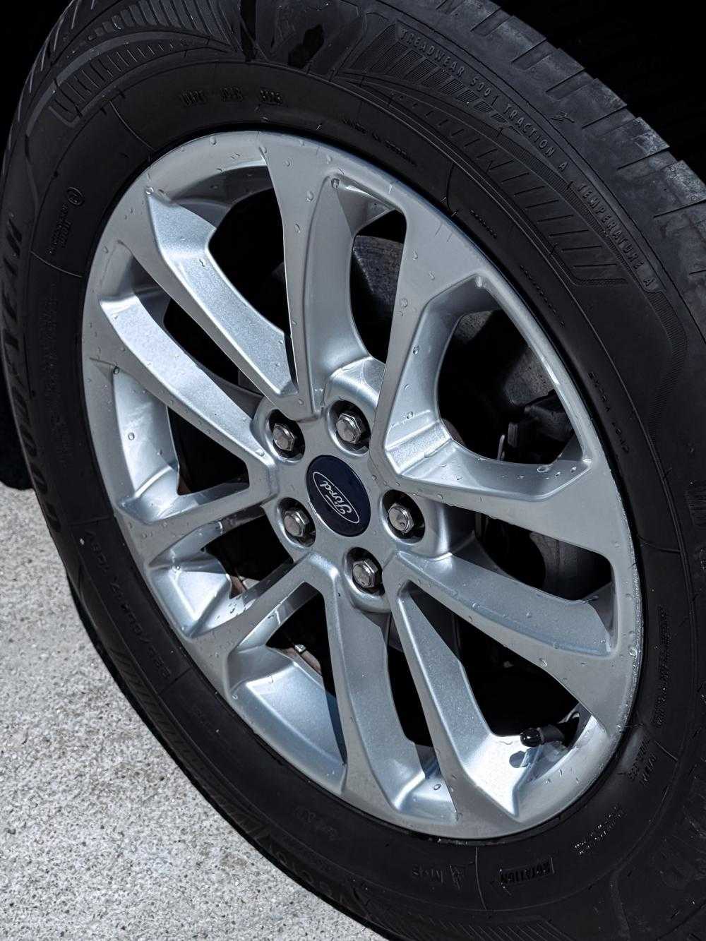 ford-kuga-2021-hibrido-a-gasolina-2488cc