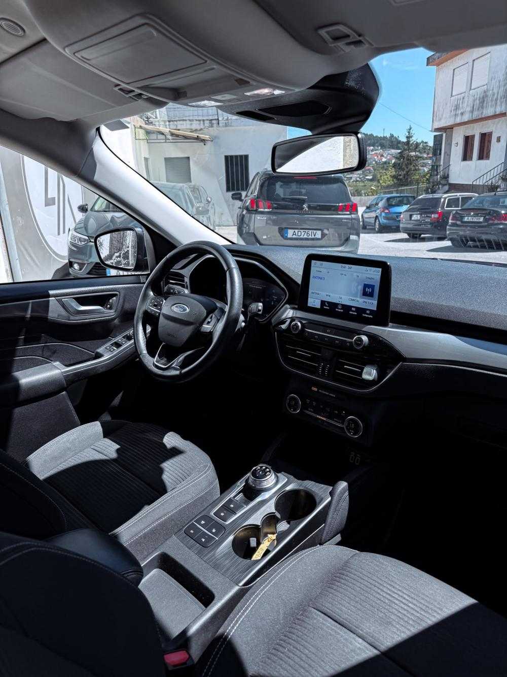 ford-kuga-2021-hibrido-a-gasolina-2488cc