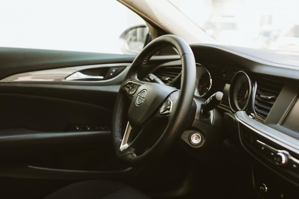 opel-insignia-sports-tourer-2019-diesel-1598cc