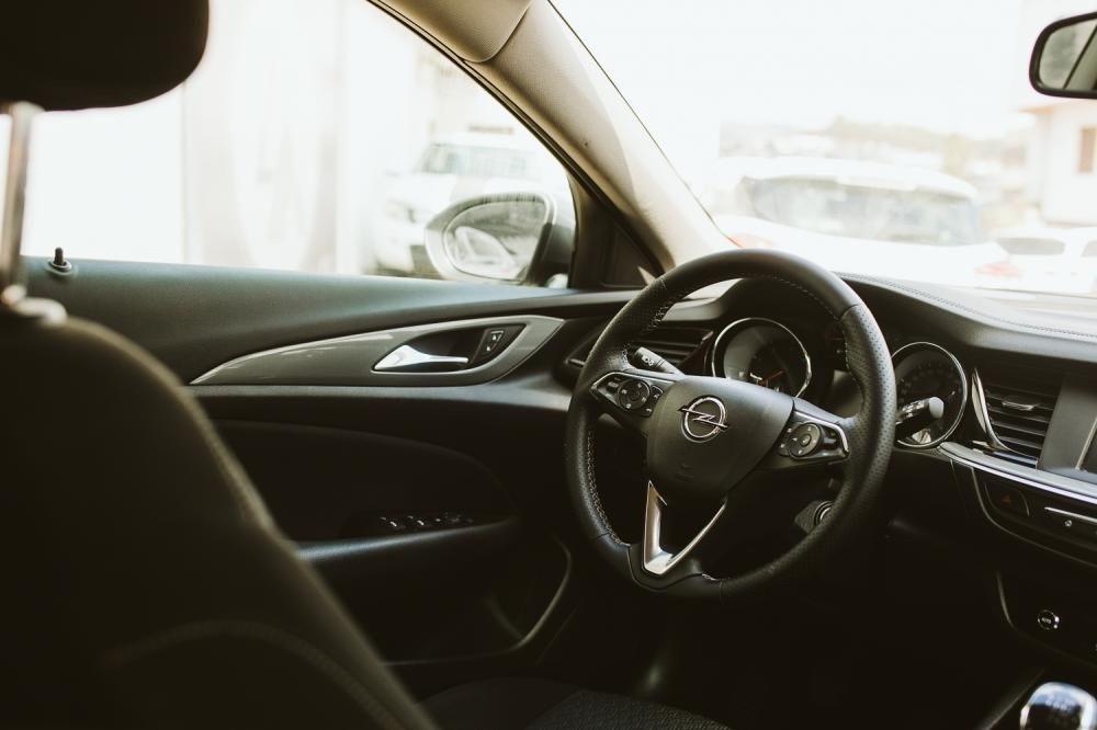 opel-insignia-sports-tourer-2019-diesel-1598cc