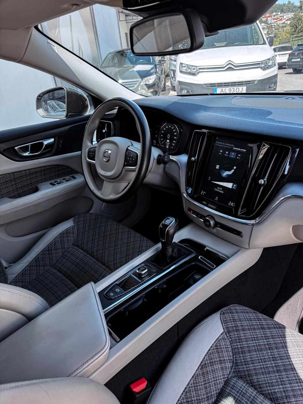 volvo-v60-2018-diesel-1969cc