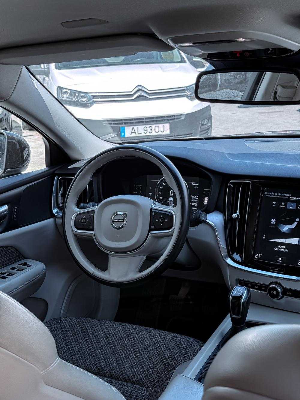 volvo-v60-2018-diesel-1969cc