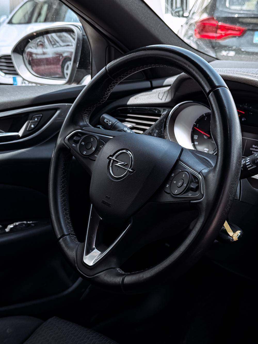 opel-insignia-sports-tourer-2021-diesel-1496cc