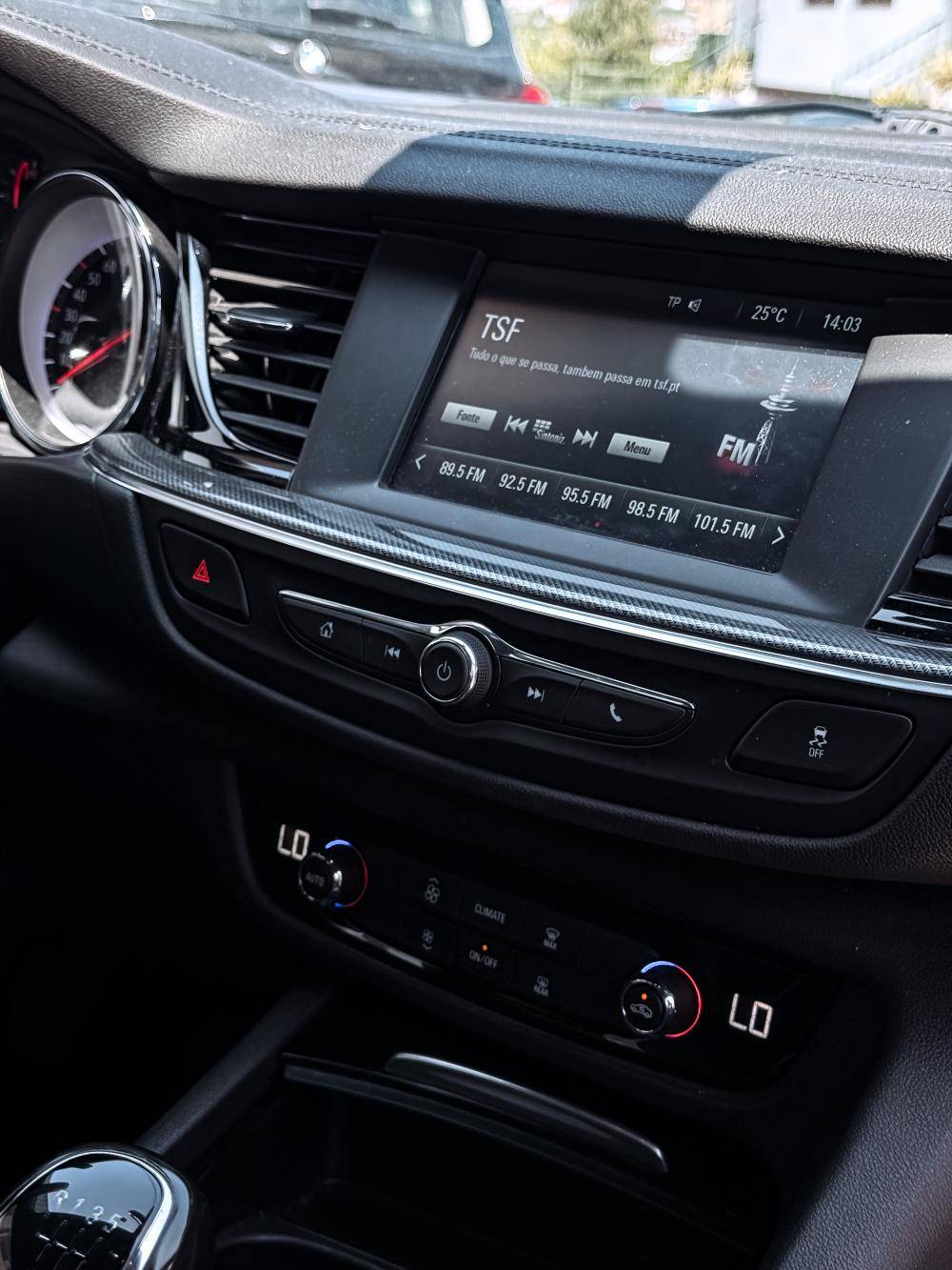 opel-insignia-sports-tourer-2021-diesel-1496cc
