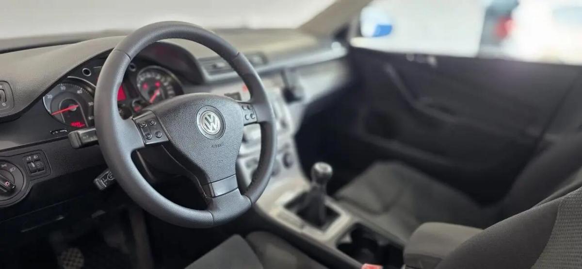 volkswagen-passat-variant-2006-diesel-1968cc