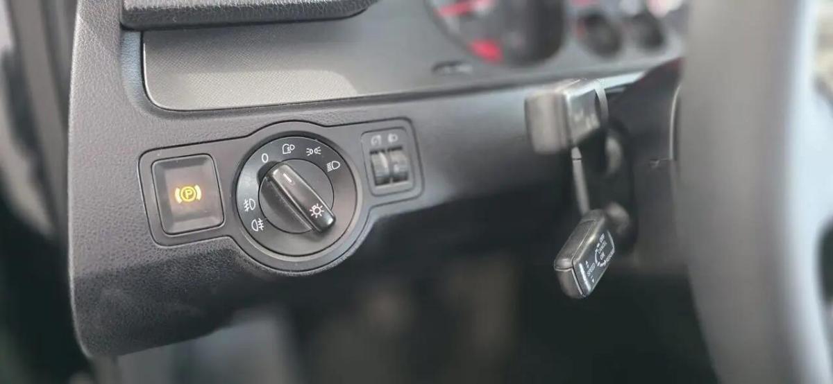 volkswagen-passat-variant-2006-diesel-1968cc
