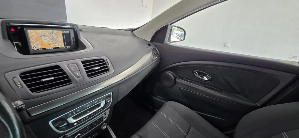 renault-megane-sport-tourer-2013-diesel-1461cc