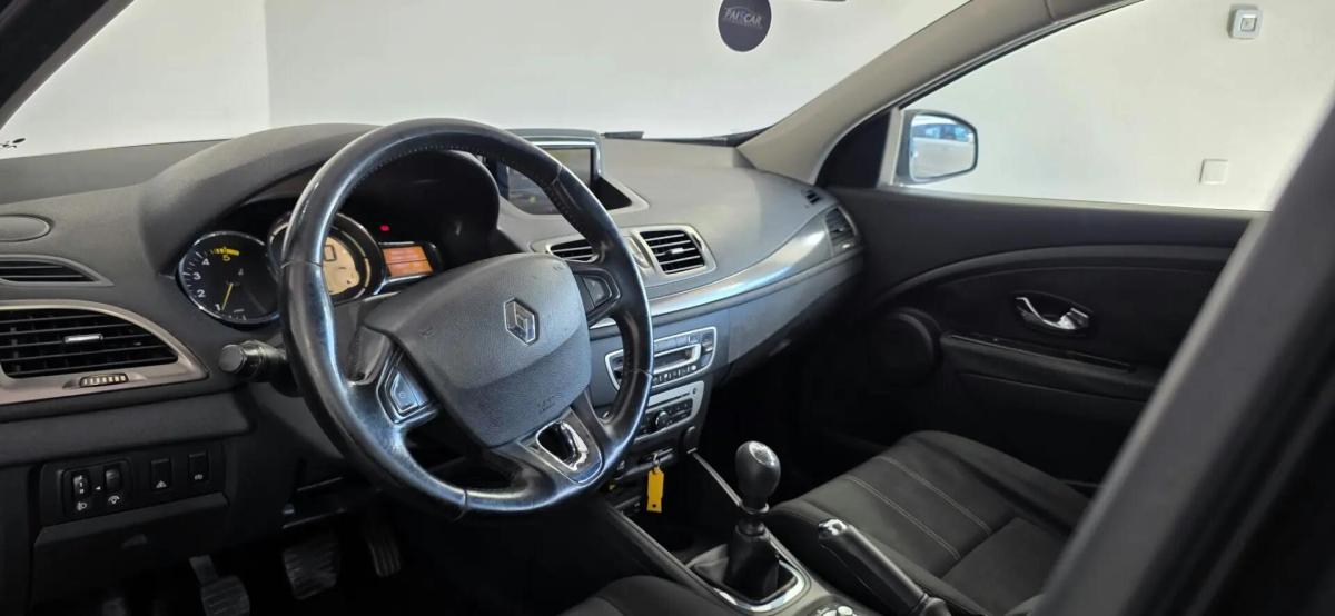 renault-megane-sport-tourer-2014-diesel-1461cc