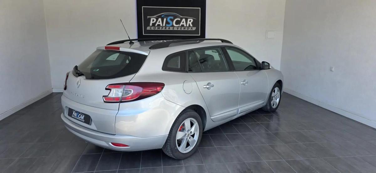 renault-megane-sport-tourer-2010-diesel-1461cc