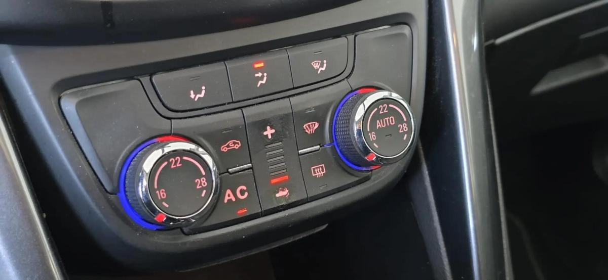 opel-zafira-2015-diesel-1598cc