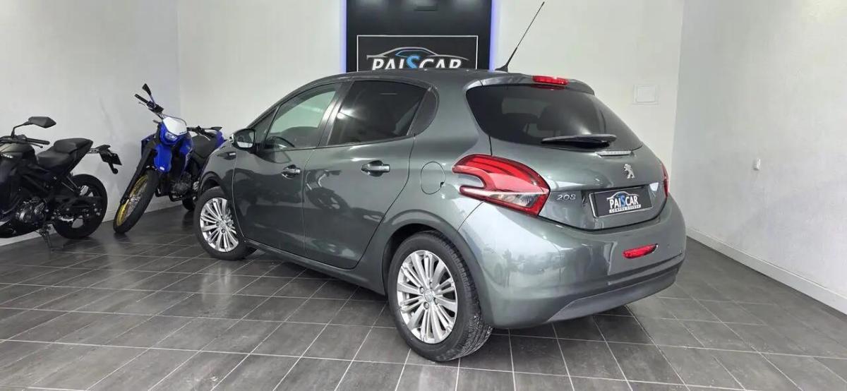peugeot-208-2017-gasolina-1199cc
