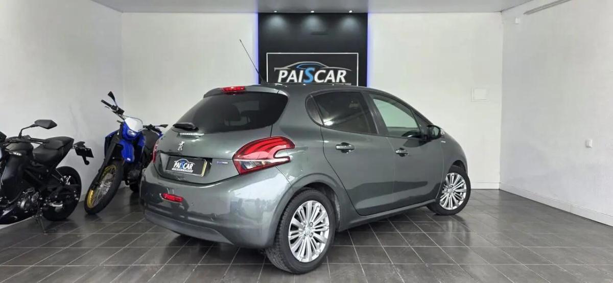 peugeot-208-2017-gasolina-1199cc