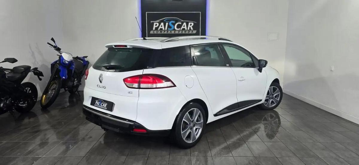 renault-clio-sport-tourer-2015-diesel-1461cc