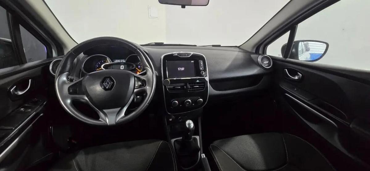 renault-clio-sport-tourer-2015-diesel-1461cc