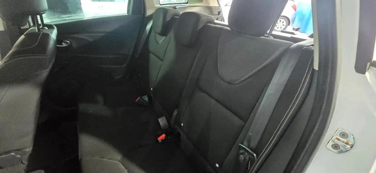 renault-clio-sport-tourer-2015-diesel-1461cc