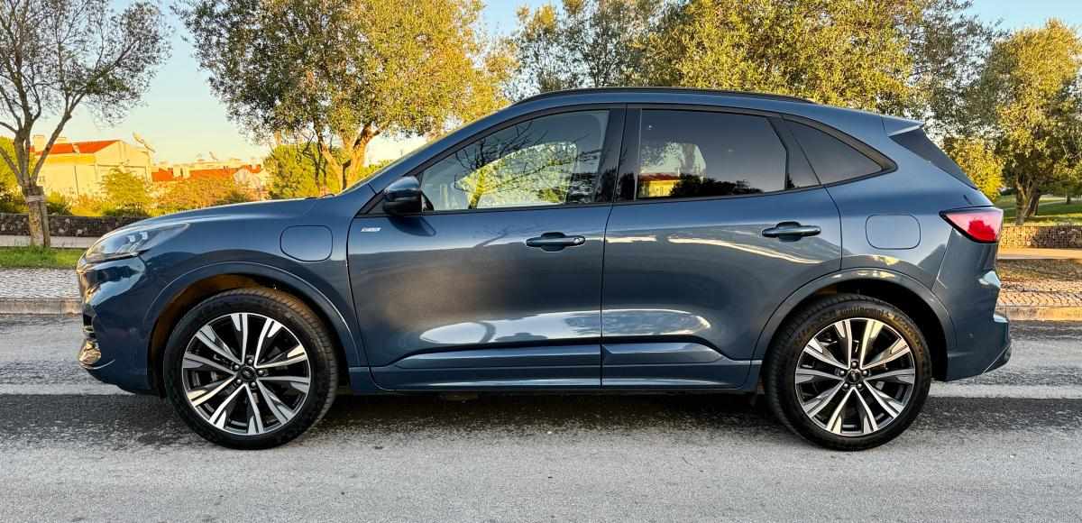 ford-kuga-2022-hibrido-2488cc