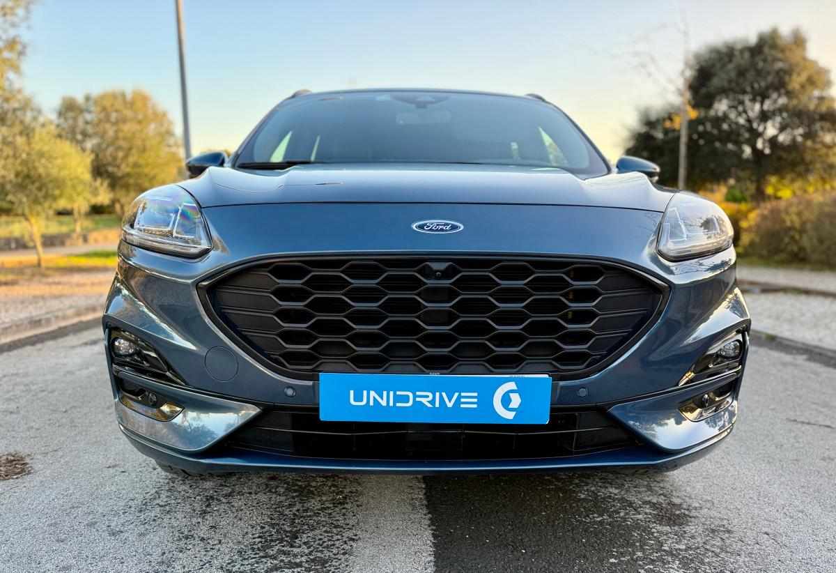 ford-kuga-2022-hibrido-2488cc