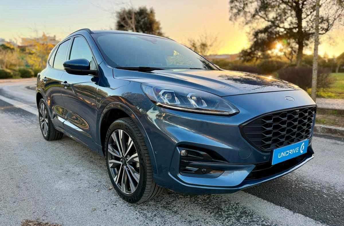 ford-kuga-2022-hibrido-2488cc