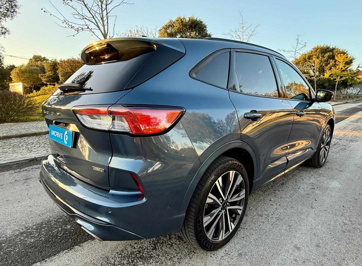 ford-kuga-2022-hibrido-2488cc