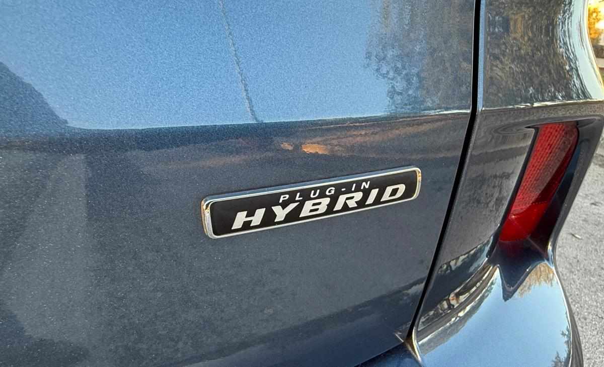 ford-kuga-2022-hibrido-2488cc
