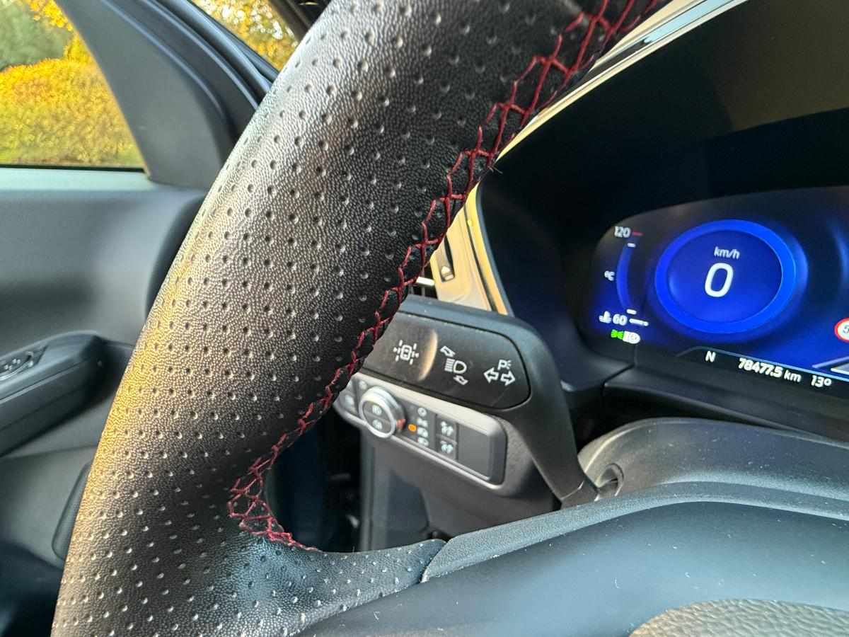 ford-kuga-2022-hibrido-2488cc