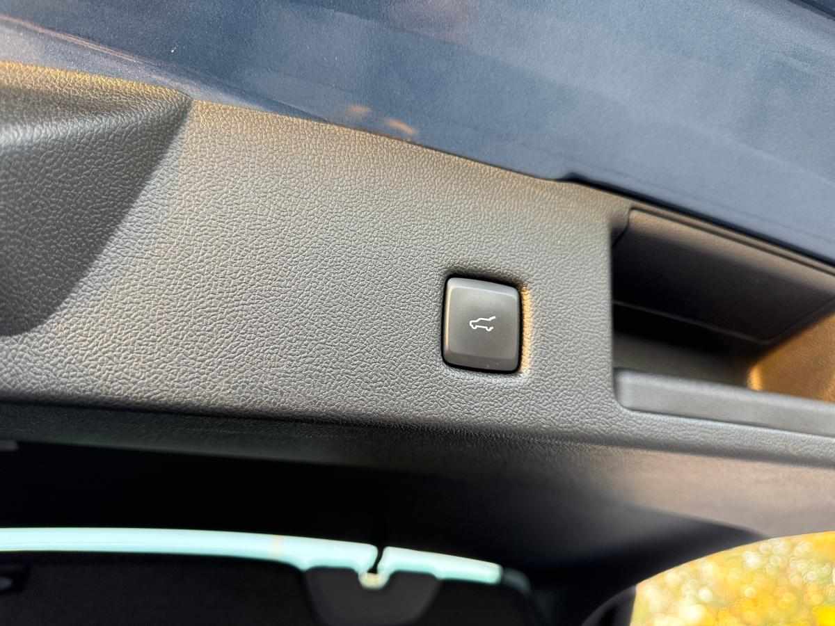 ford-kuga-2022-hibrido-2488cc