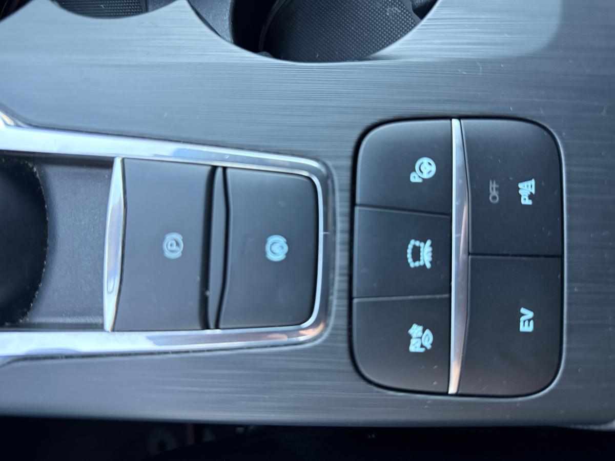 ford-kuga-2022-hibrido-2488cc