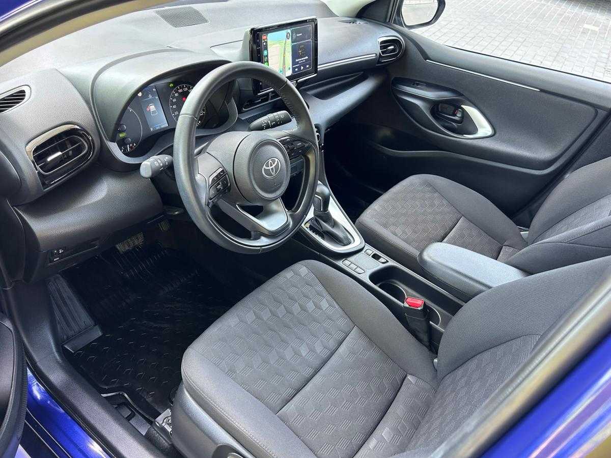toyota-yaris-2024-hibrido-a-gasolina-1490cc
