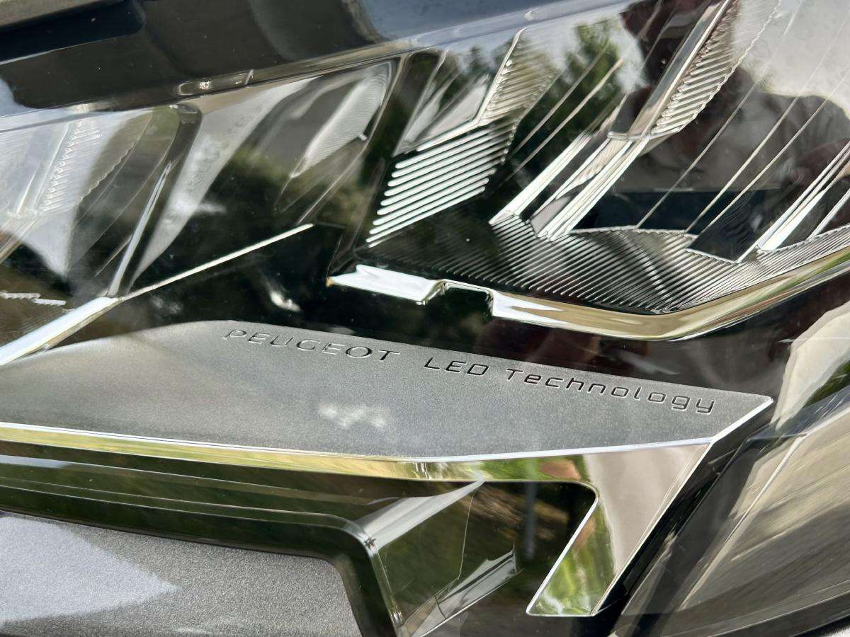 peugeot-5008-2023-diesel-1499cc