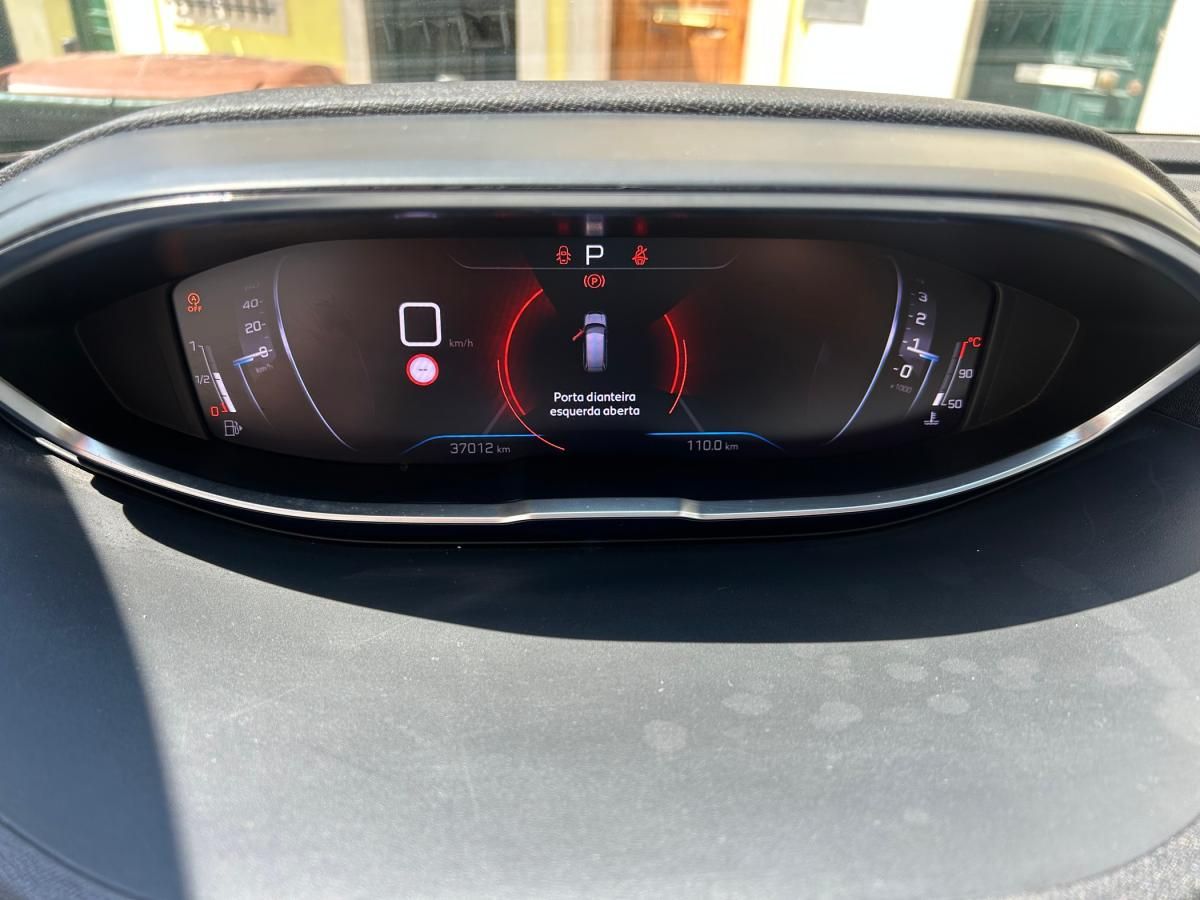 peugeot-5008-2023-diesel-1499cc