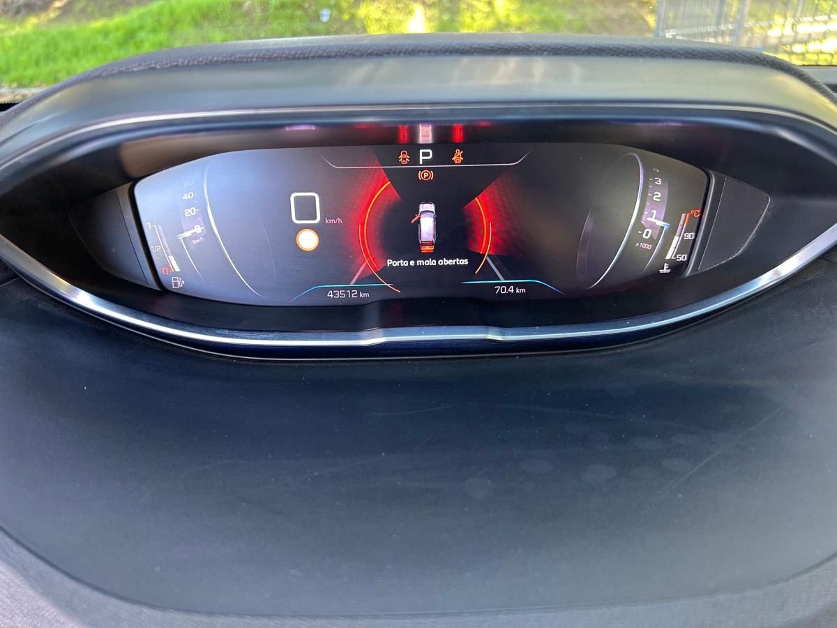 peugeot-5008-2023-diesel-1499cc