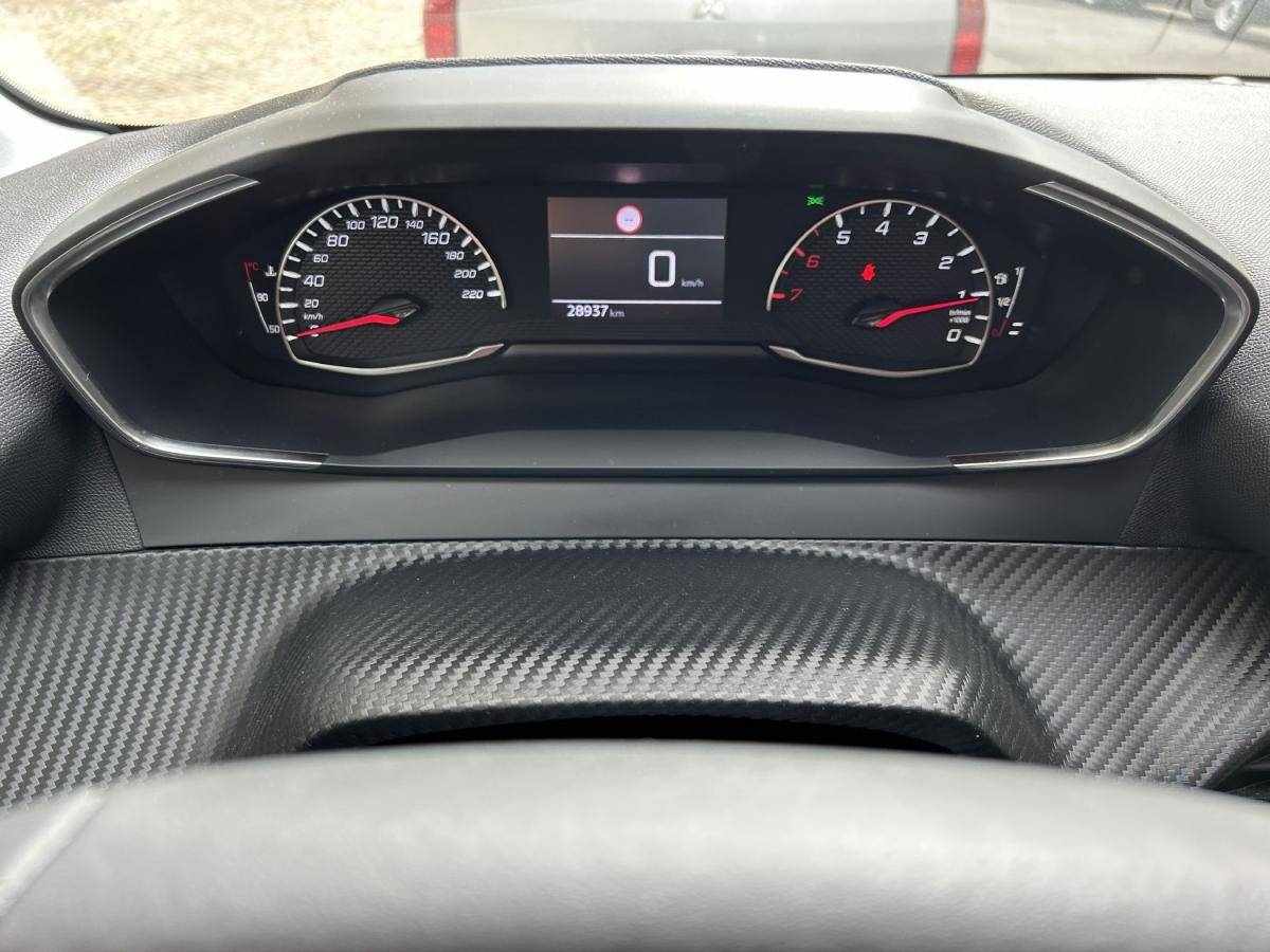 peugeot-208-2022-gasolina-1199cc