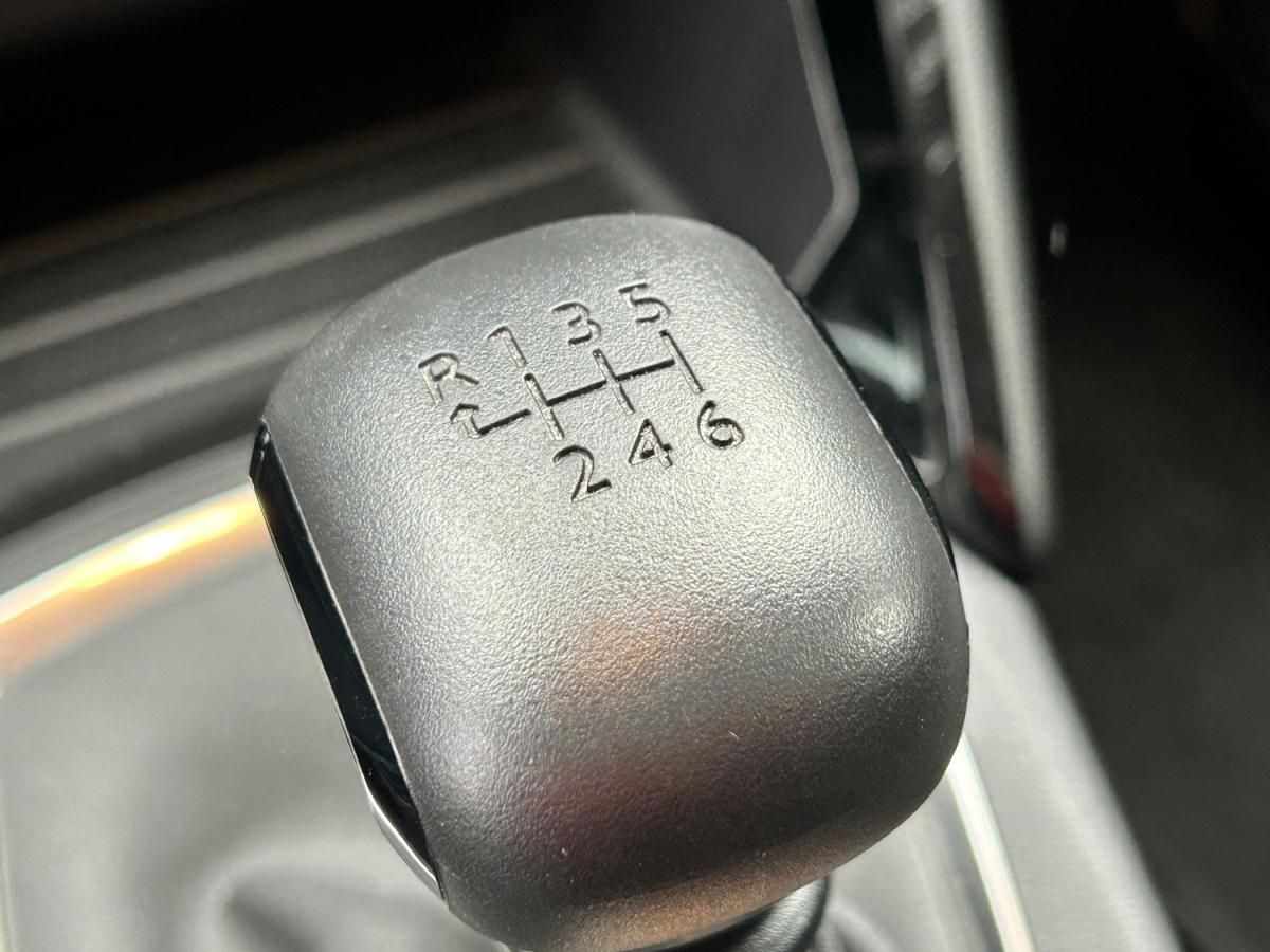 peugeot-208-2022-gasolina-1199cc